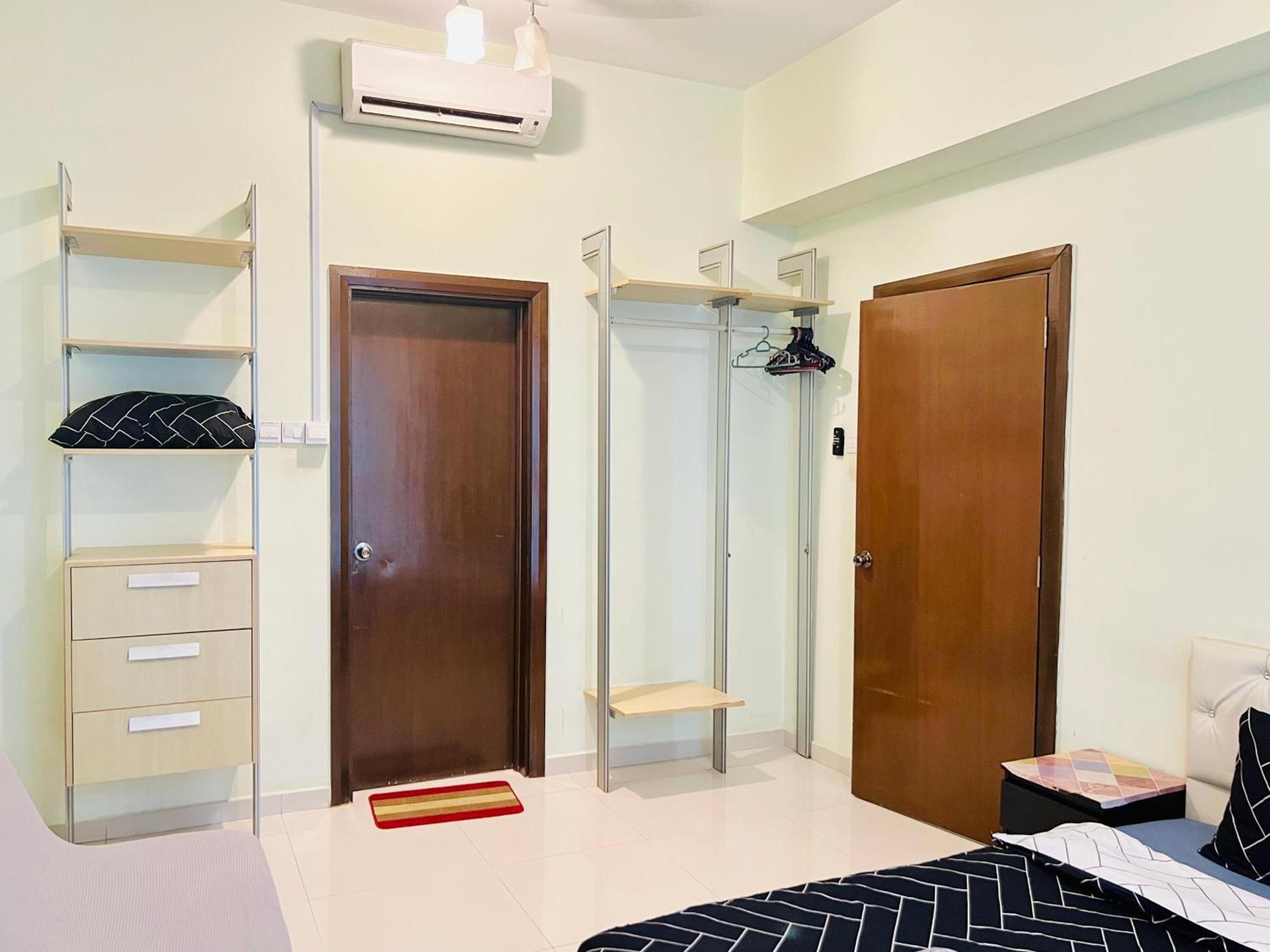 Regalia Spritz Empire Hostel Kuala Lumpur Exterior foto